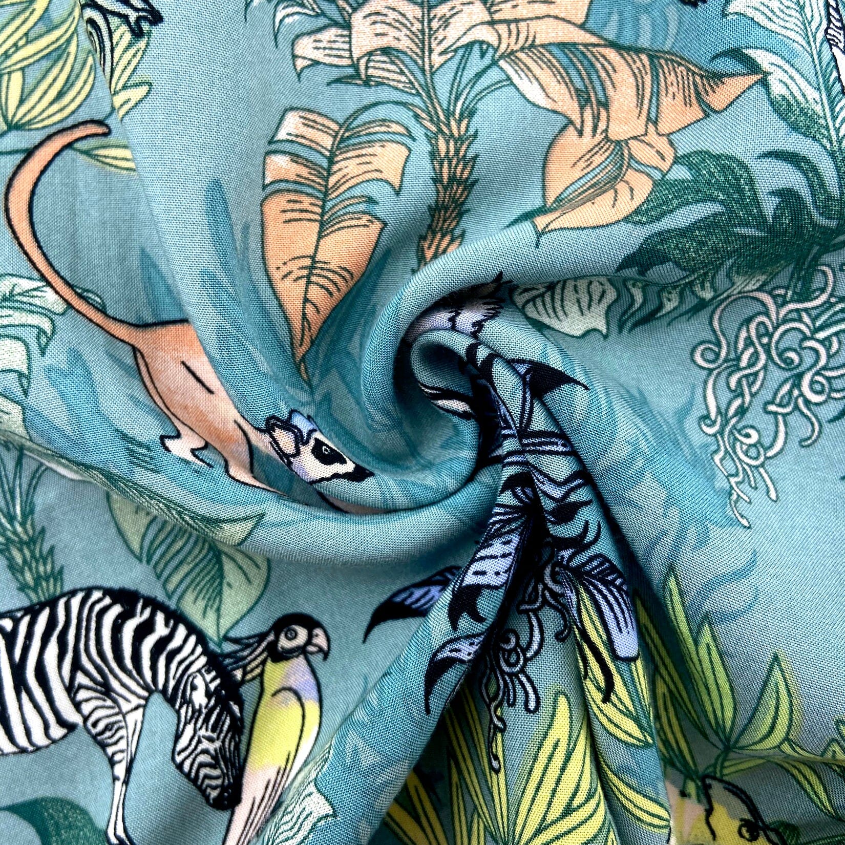 Men's Giraffe Lemur Chameleon All Over Print Hawaiian Aloha Shirt