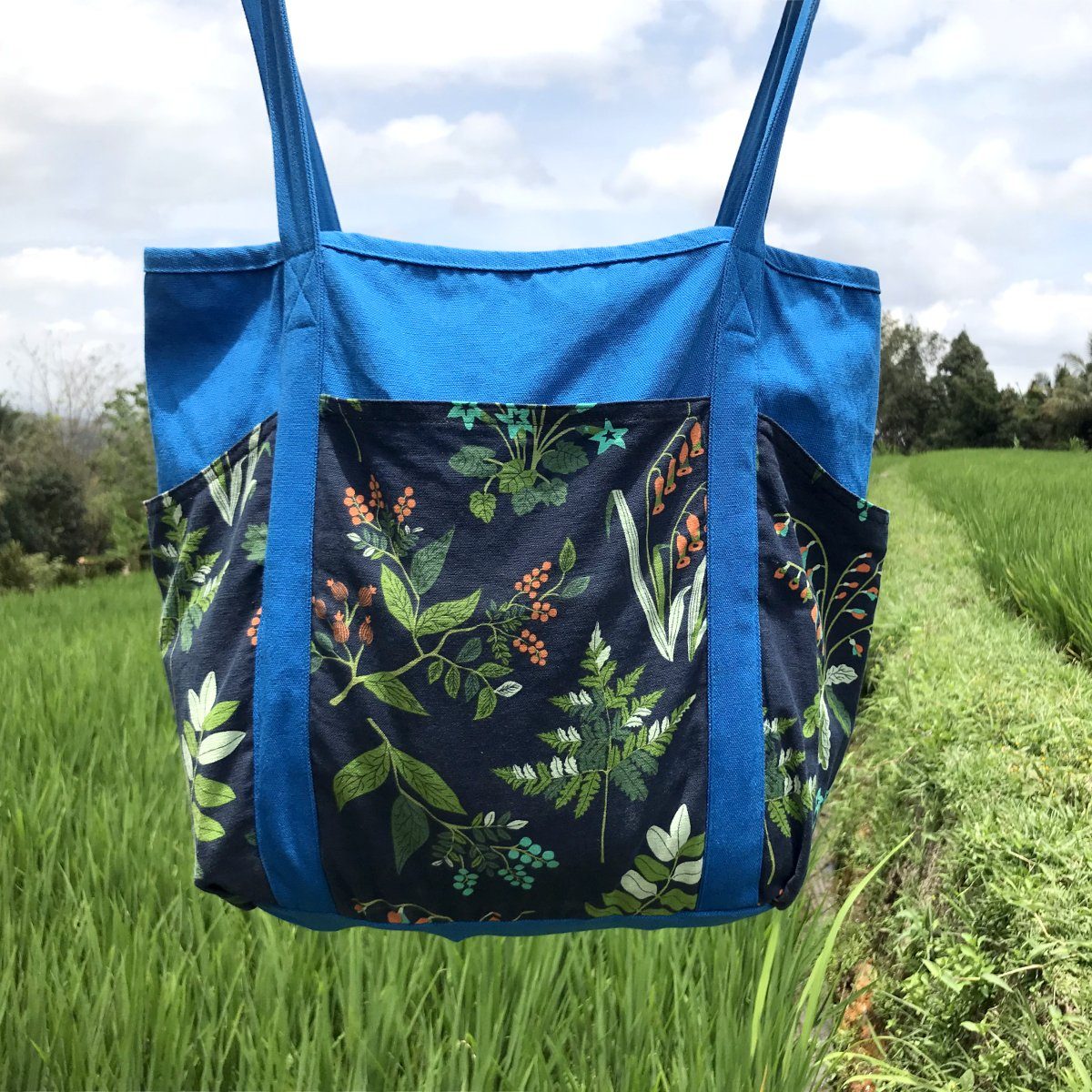 Blue Floral Plant Succulent Print Cotton Weekend Tote Bag with Pockets