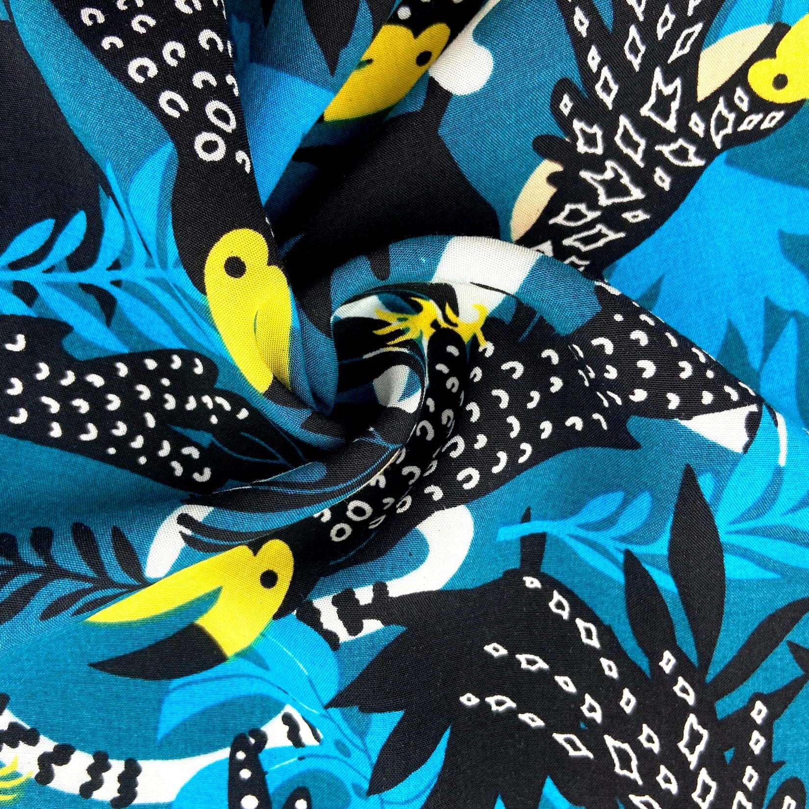 Men's Unique Toucan Bird Floral Leaves Print Button Up Hawaiian Shirt