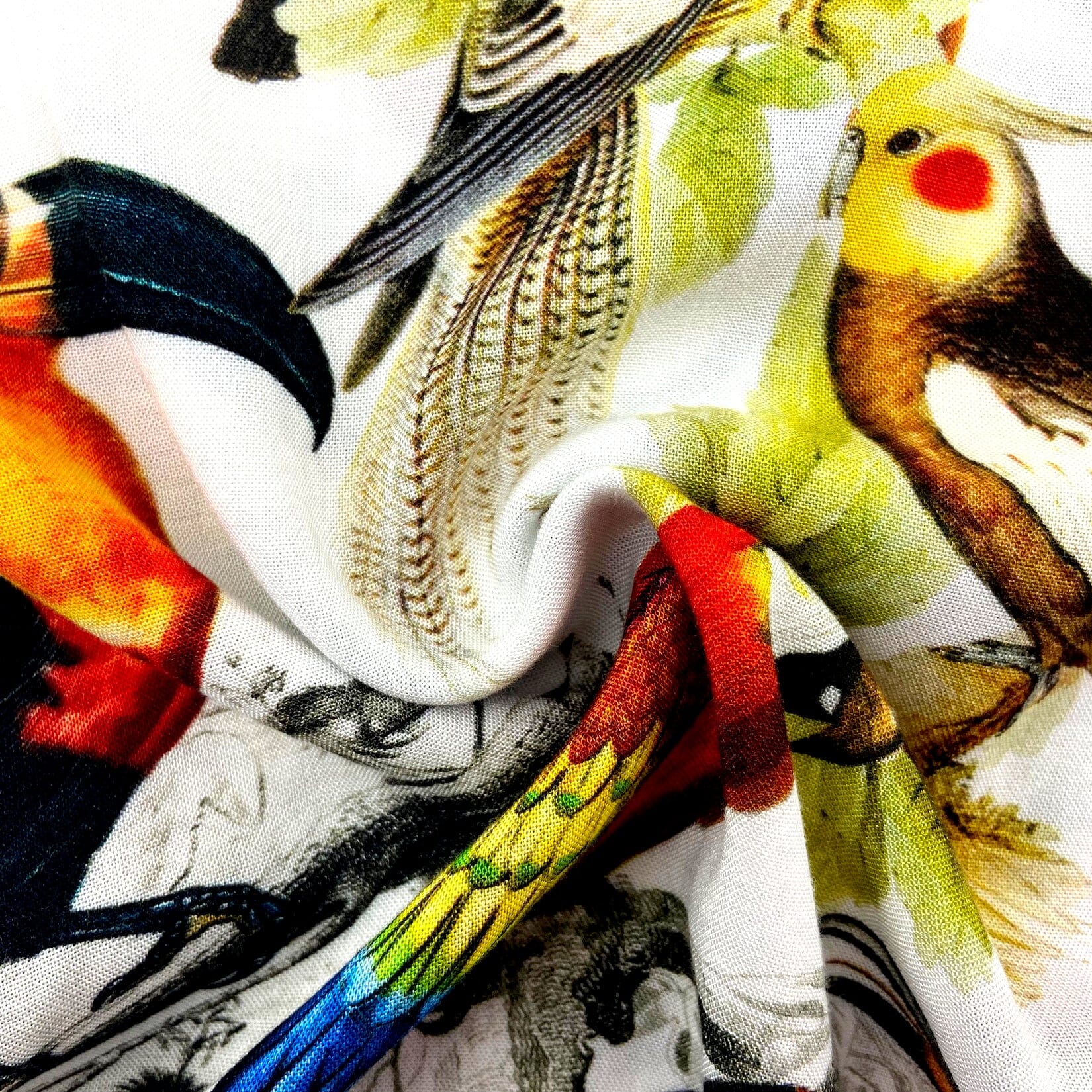 Men's Colorful Tropical Toucan Patterned Button Down Hawaiian Shirt