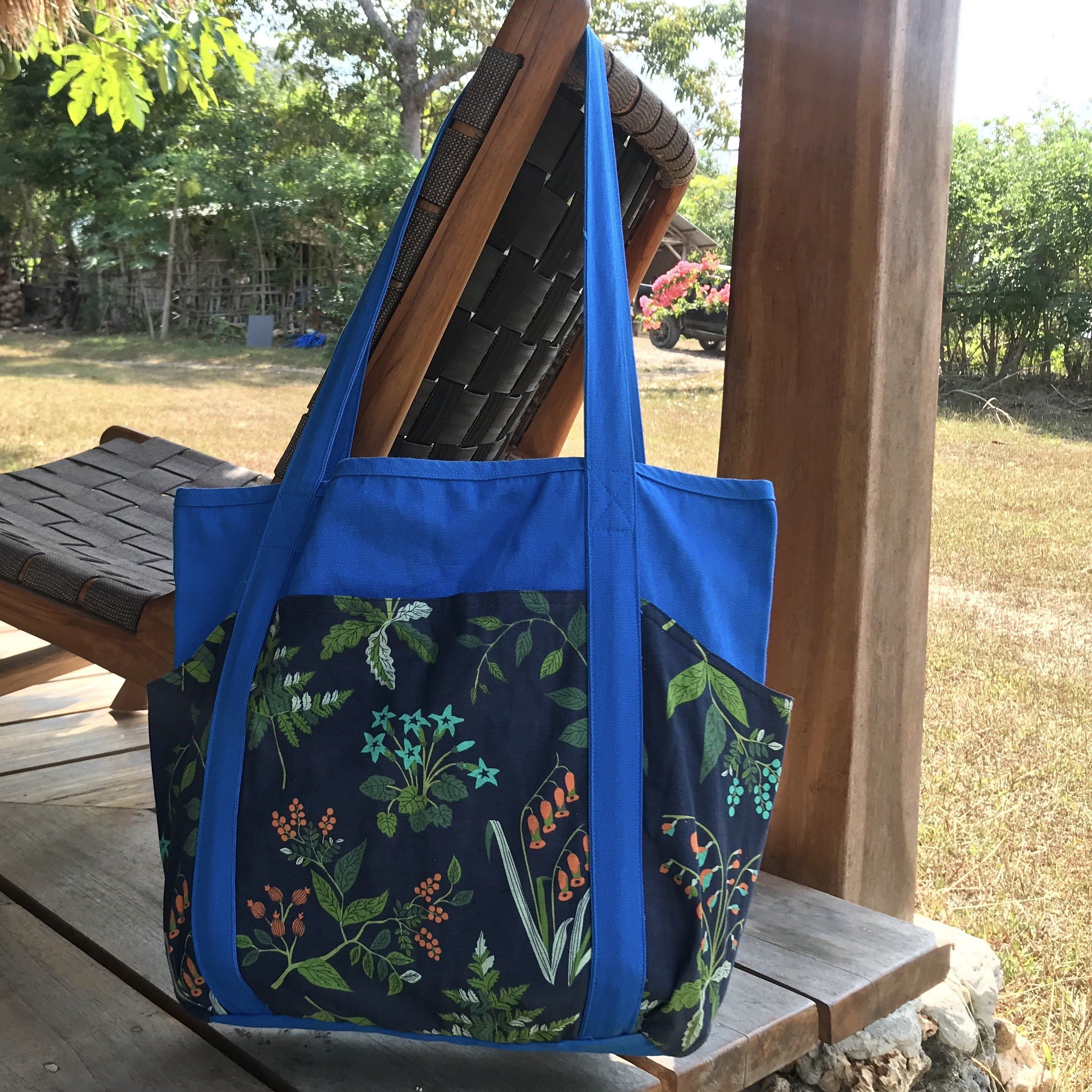 Blue Floral Plant Succulent Print Cotton Weekend :Tote Bag with Pockets